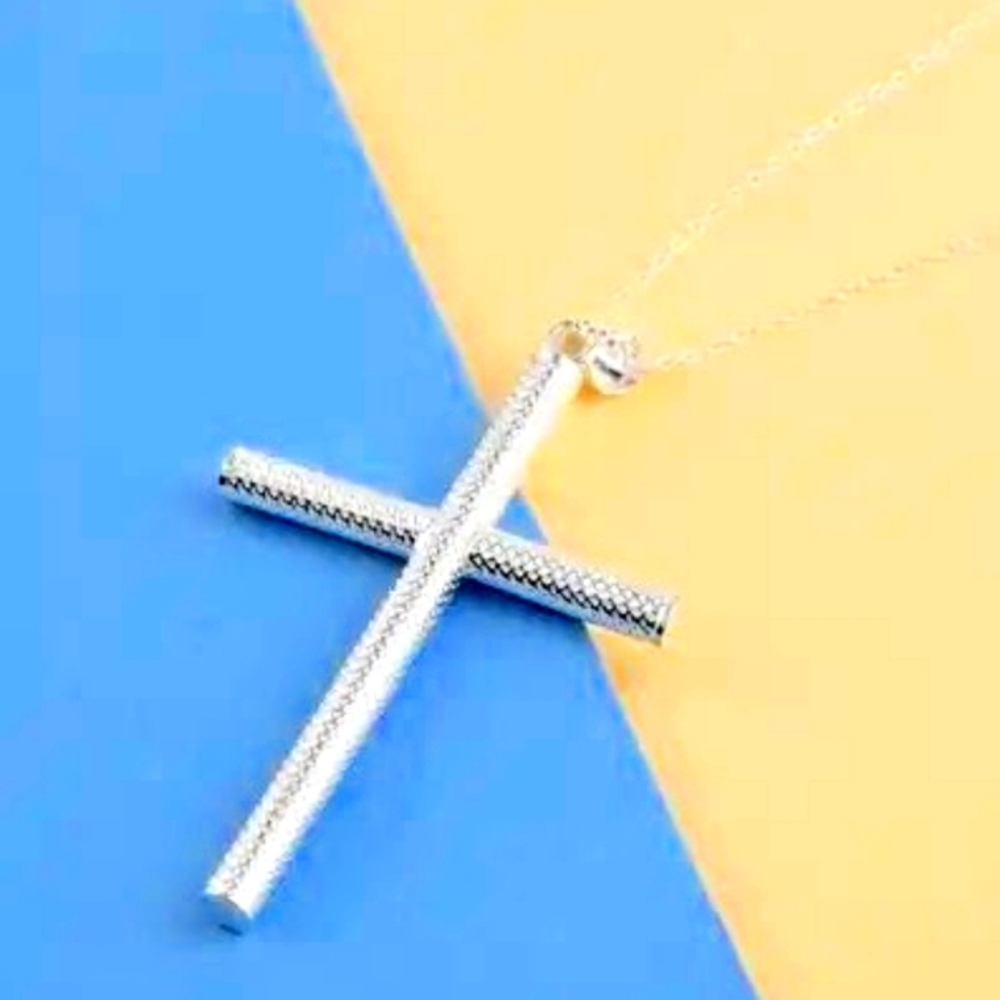 Sterling Silver Cross Pendant Necklce